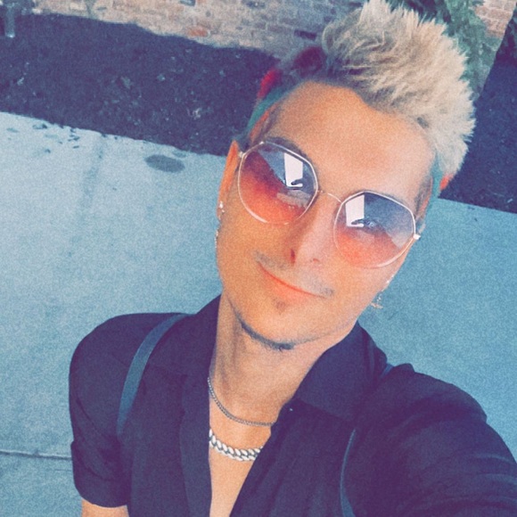 Meet your Posher, James - Picture 2 of 7